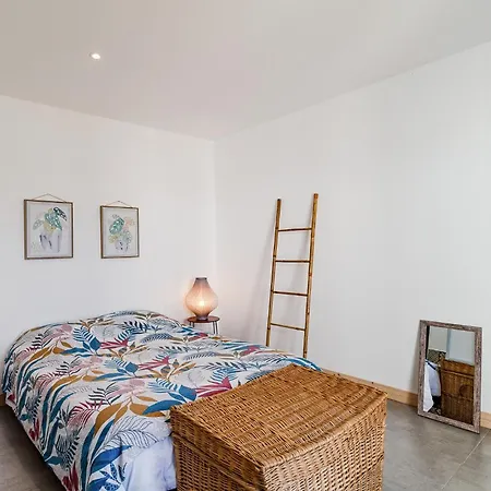 In * Saint-Denis-dʼOléron